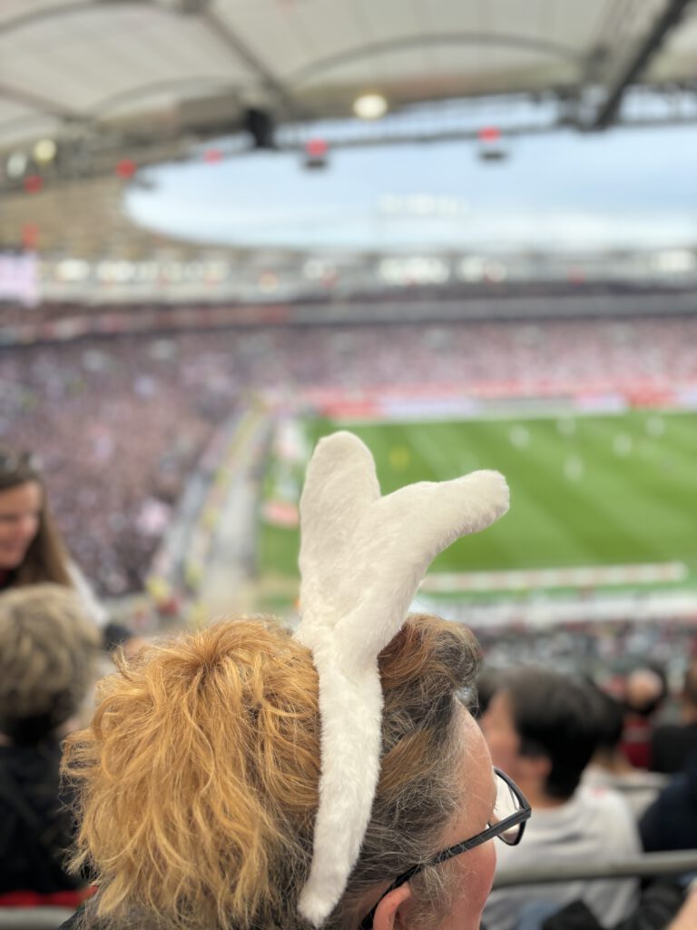 Osterhasen im Neckarstadion